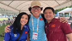 Ca sĩ Phương Thanh ‘tiếp lửa’ cho đoàn thể thao Việt Nam